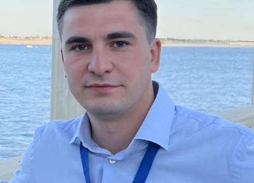 Из 48 тысяч &mdash; в трёхсотку: управленец из строительной отрасли прошёл в полуфинал
